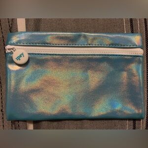 FREE w/$50 purchase || Ipsy makeup bag